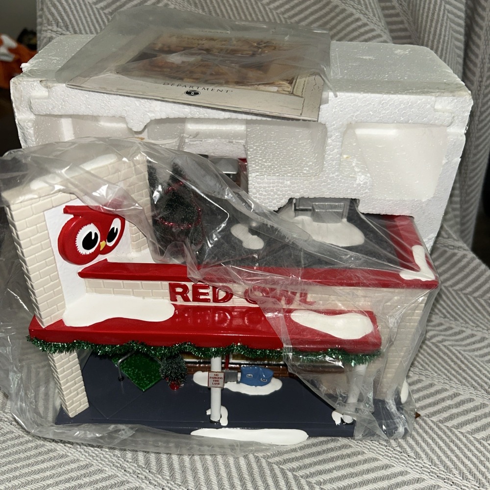 DEPARTMENT 56 SNOW‎ VILLAGE RED OWL GROCERY STORE